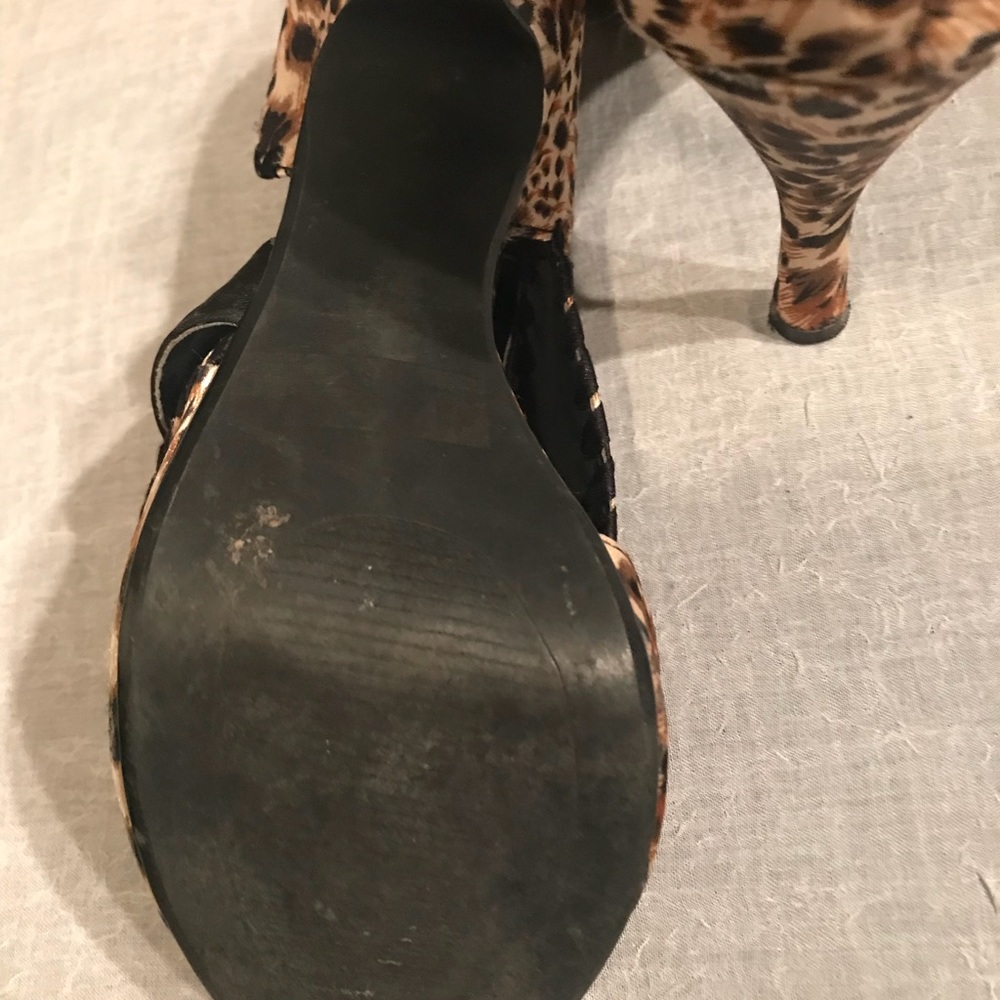 BKE Leopard/Cheetah open toe high heels - Picture 8 of 8